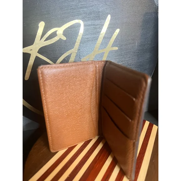 Louis Vuitton Monogram Pocket Organizer - Picture 12 of 16